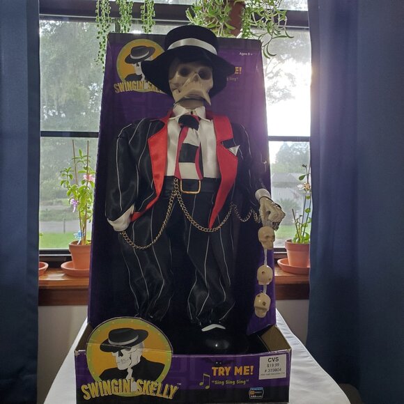 Gemmy Other - Vintage 2005 Gemmy Swingin' Skelly Animatronic Gangster Zoot Suit Skeleton
